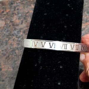 Unisex Roman Numeral Stainless Steel Bracelet...7"